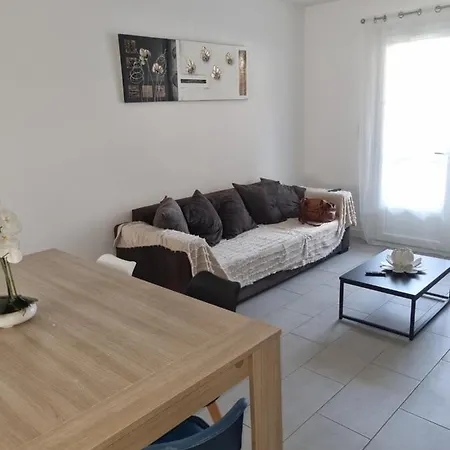 Joli De 68m2 Proche Bastia Apartment *